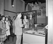 880625 Afbeelding van het bezoek van Joan Mondale (echtgenote van de Amerikaanse vicepresident Walter Mondale) aan de ...